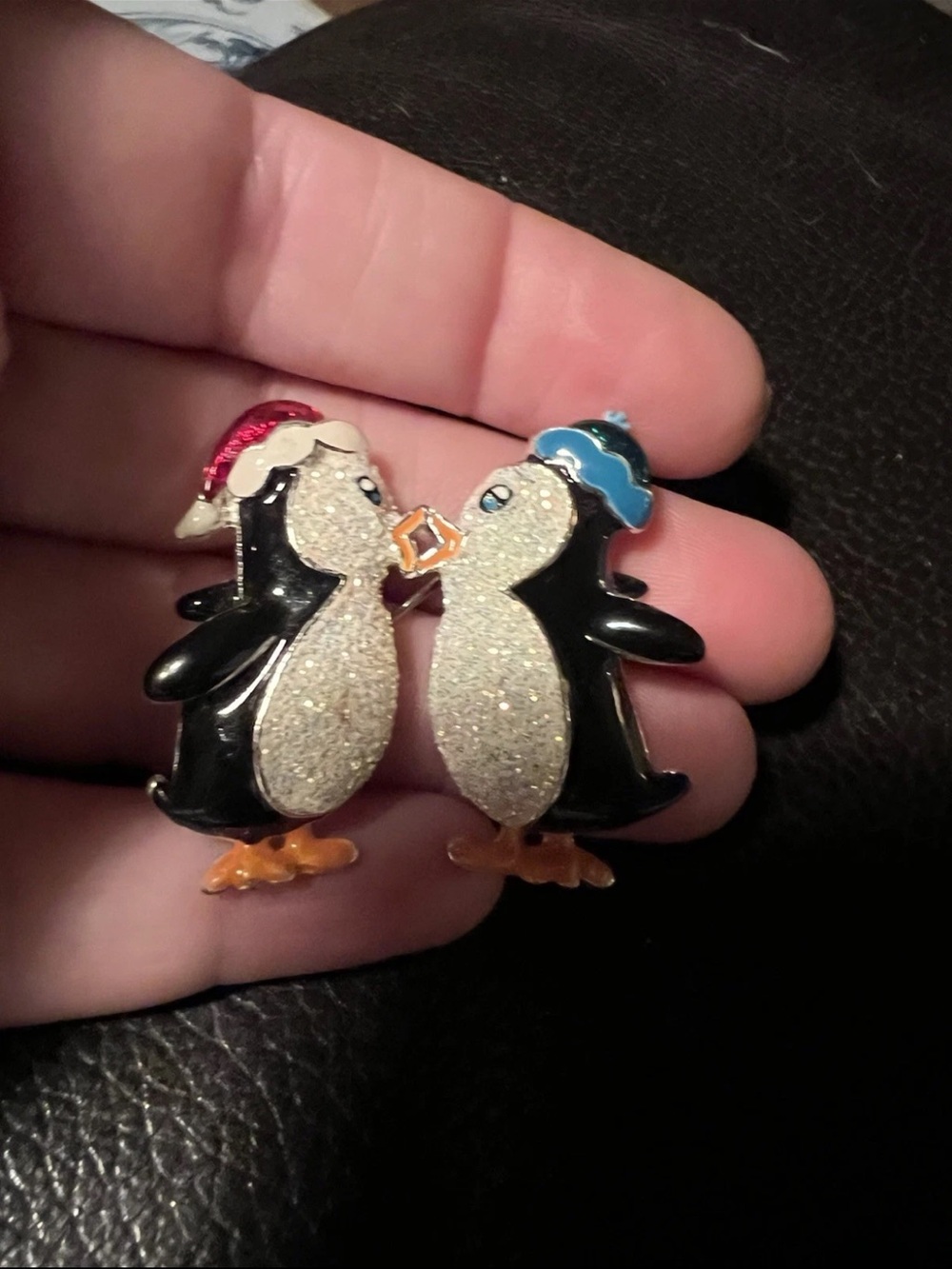 Vintage Christmas Brooch Pin Xmas Penguins Kissing Birds 1.5” Santa Hats